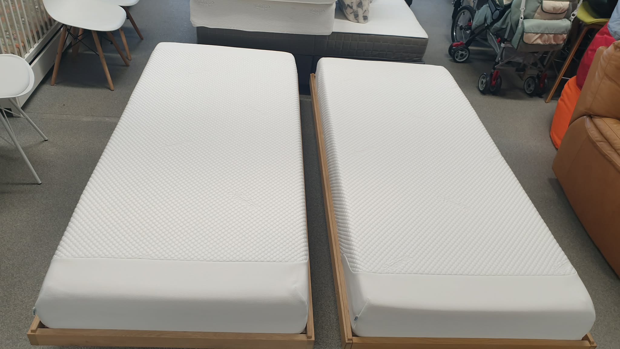 Voodid 90 x 200 "TEMPUR" madratsiga