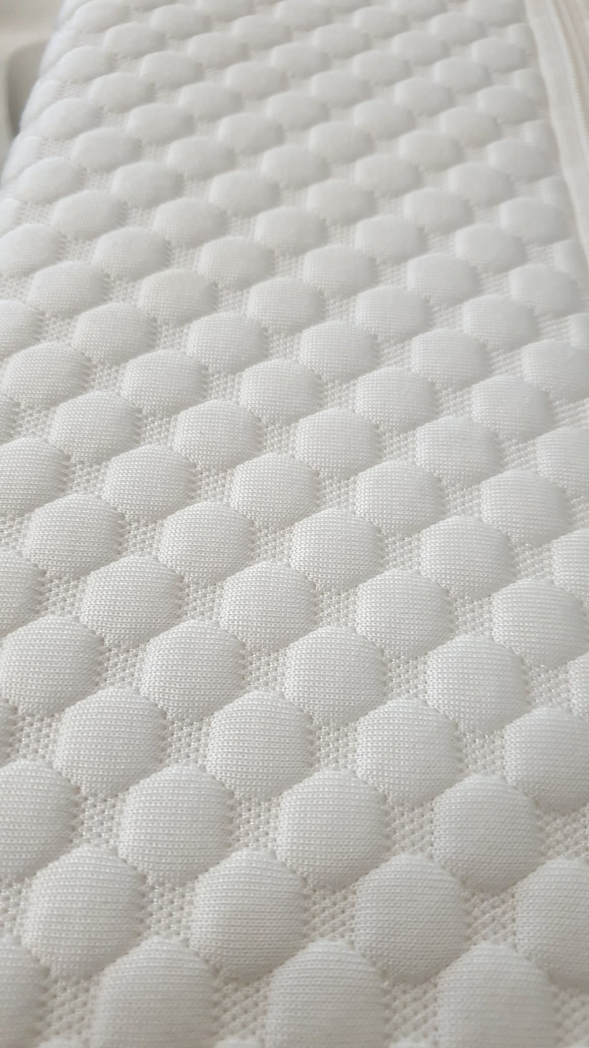 Voodid 90 x 200 "TEMPUR" madratsiga